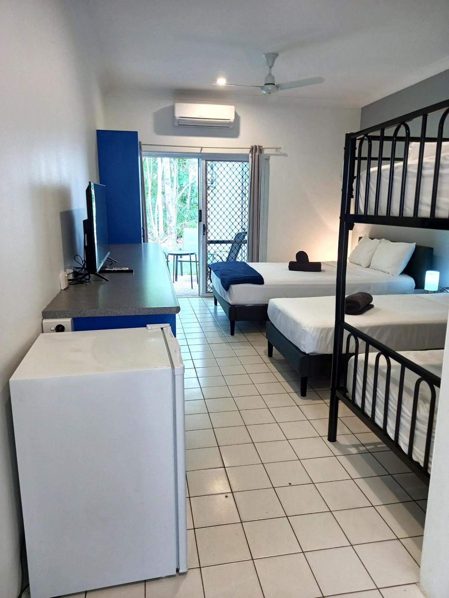 Coral Beach Lodge Порт Дуглас Экстерьер фото